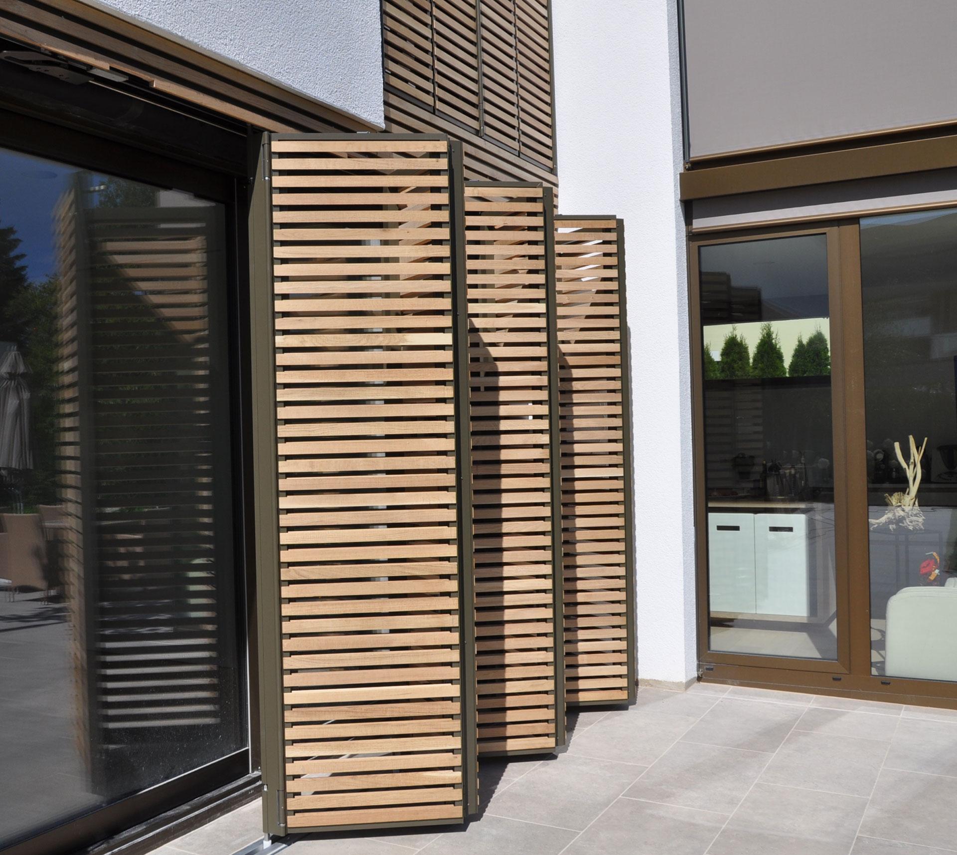 Holzschiebeläden. Der klassiche Sonnenschutz für Fenster.